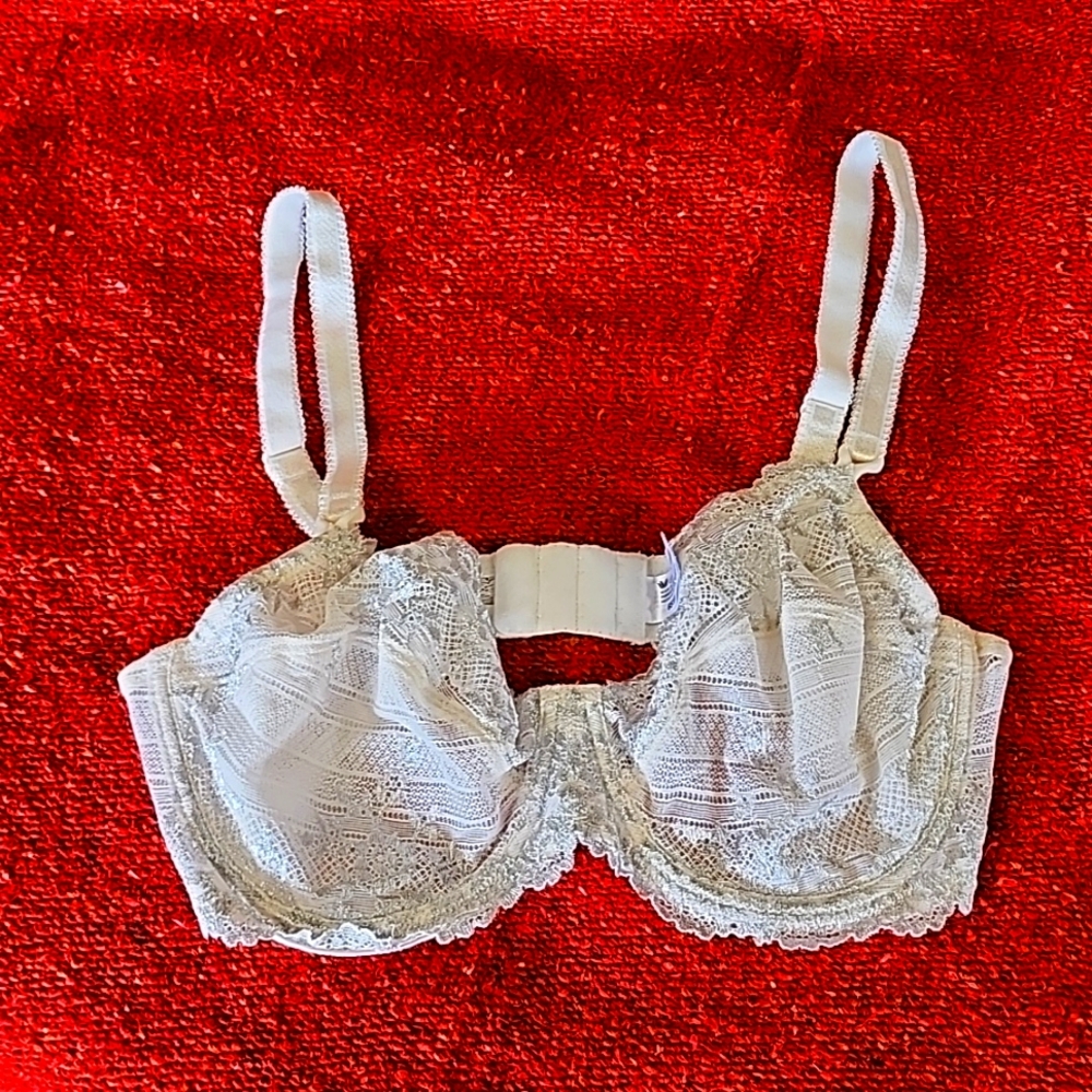 36D Wacoal Bra